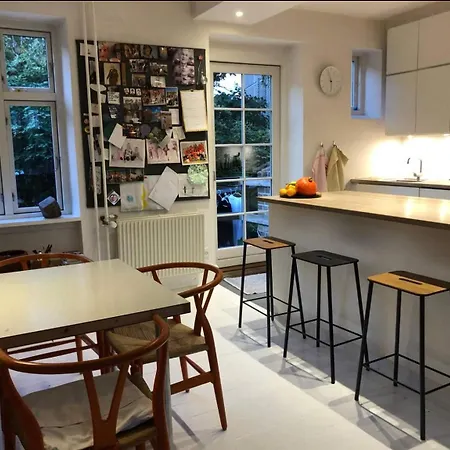 Private 3-story House - In Iconic Carlsberg Byen Lejlighed *